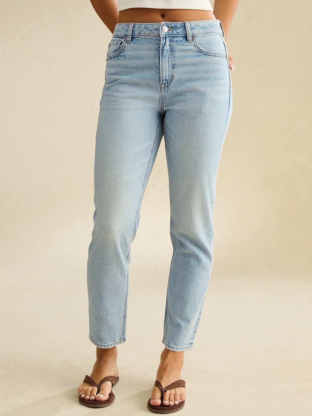 AE Mom Jean - Size 6